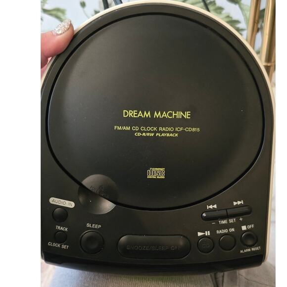 Retro Sony Dream Machine ICF-CD815  Dual Alarm Clock Radio - Picture 4 of 10